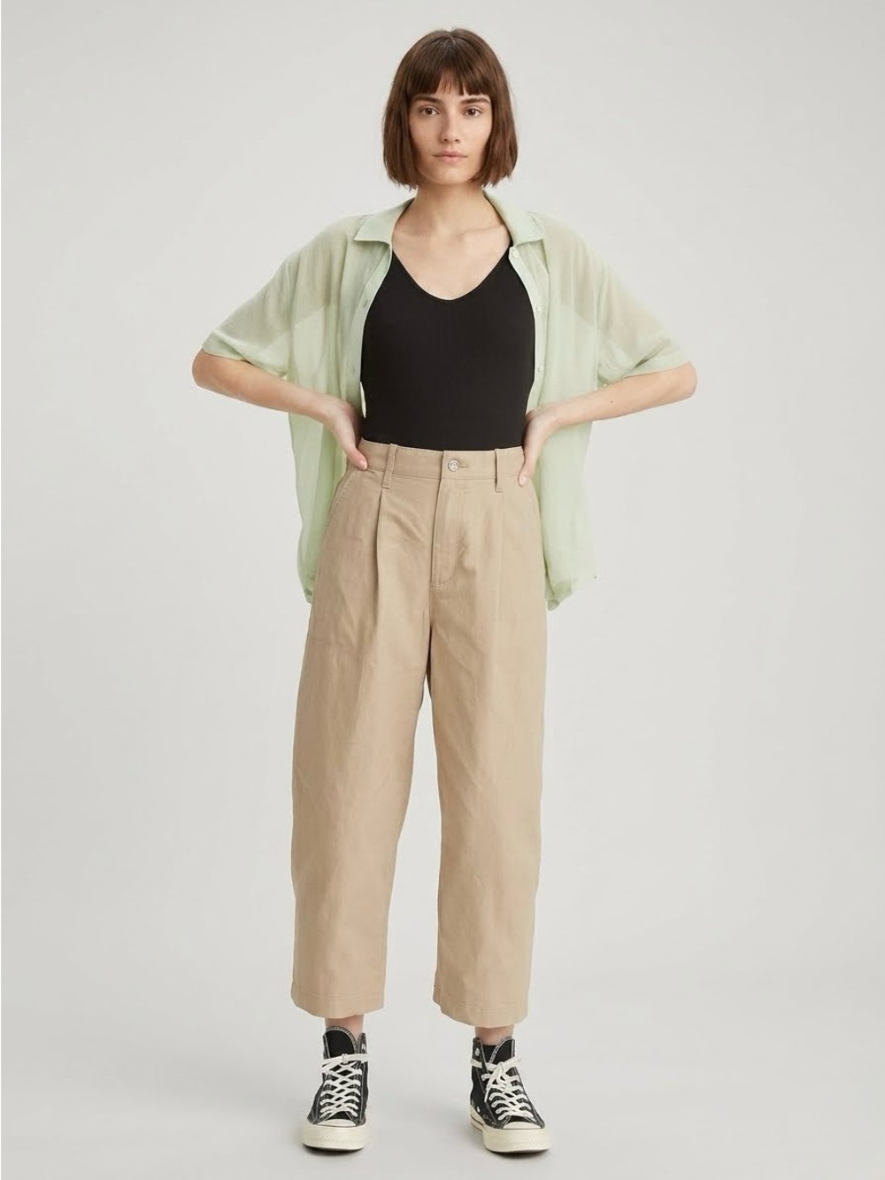Levi's Utility Pleated Balloon Pant Khaki Women's Size 27 High Waist Crisp Twill